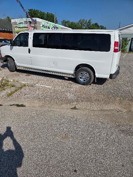 Used 2010 Chevrolet Express 3500 LT w/ LT Preferred Equipment Group RWD image 8