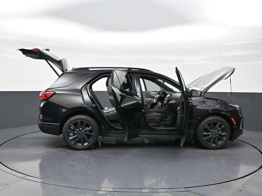 Used 2022 Chevrolet Equinox RS w/ RS Leather Package FWD image 30