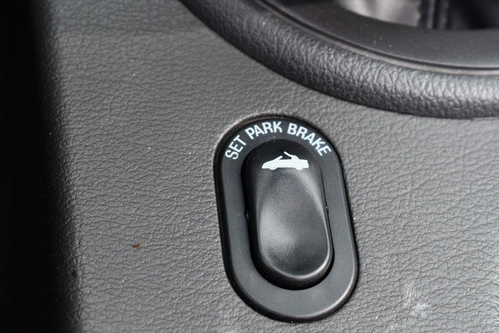 Used 2001 Ford Mustang GT RWD image 30