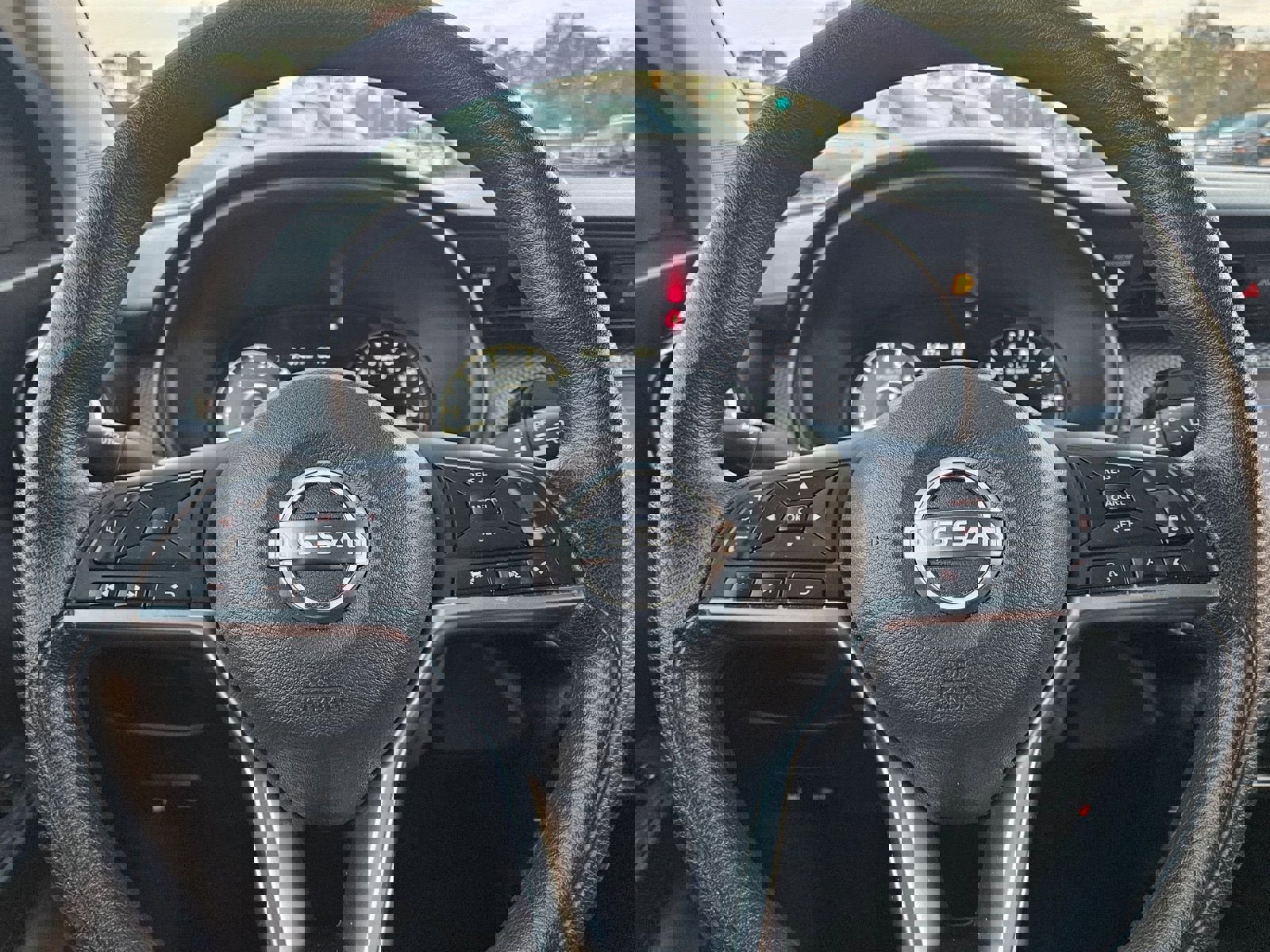 Used 2024 Nissan Kicks SV image 11