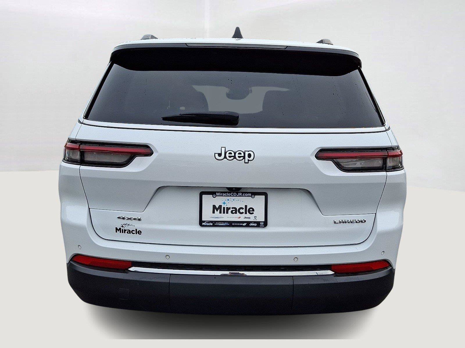Certified 2023 Jeep Grand Cherokee L Laredo AWD/4WD image 5