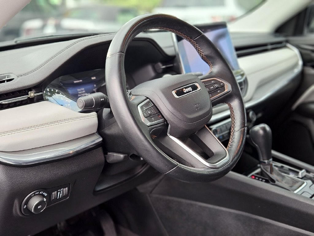 Used 2022 Jeep Compass Limited AWD/4WD image 19