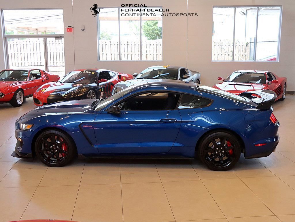 Used 2017 Ford Mustang Shelby GT350R w/ GT350R Equipment Group 920A image 3