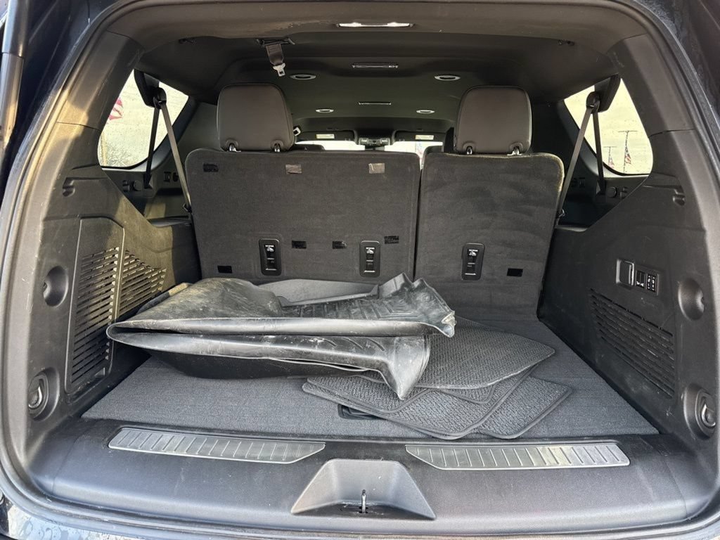 Used 2023 GMC Yukon XL Denali AWD/4WD image 19
