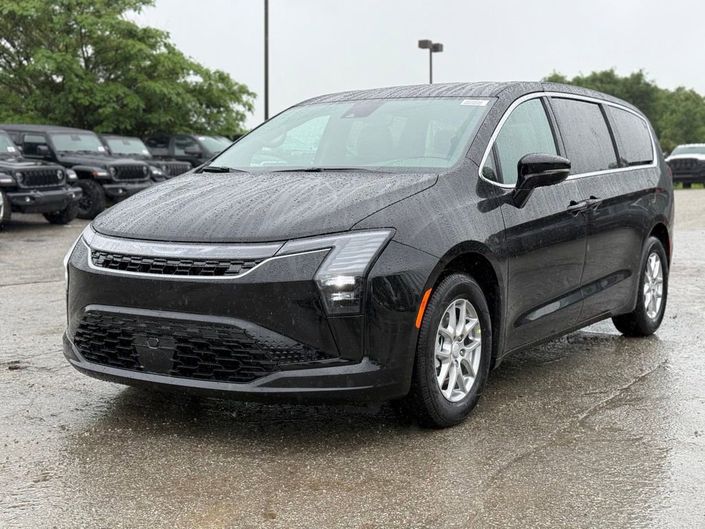 New 2027 Chrysler Pacifica Select FWD image 2