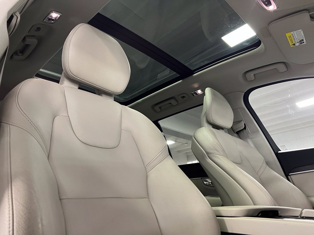Used 2020 Volvo XC90 T6 Momentum w/ Protection Package Premier AWD/4WD image 25