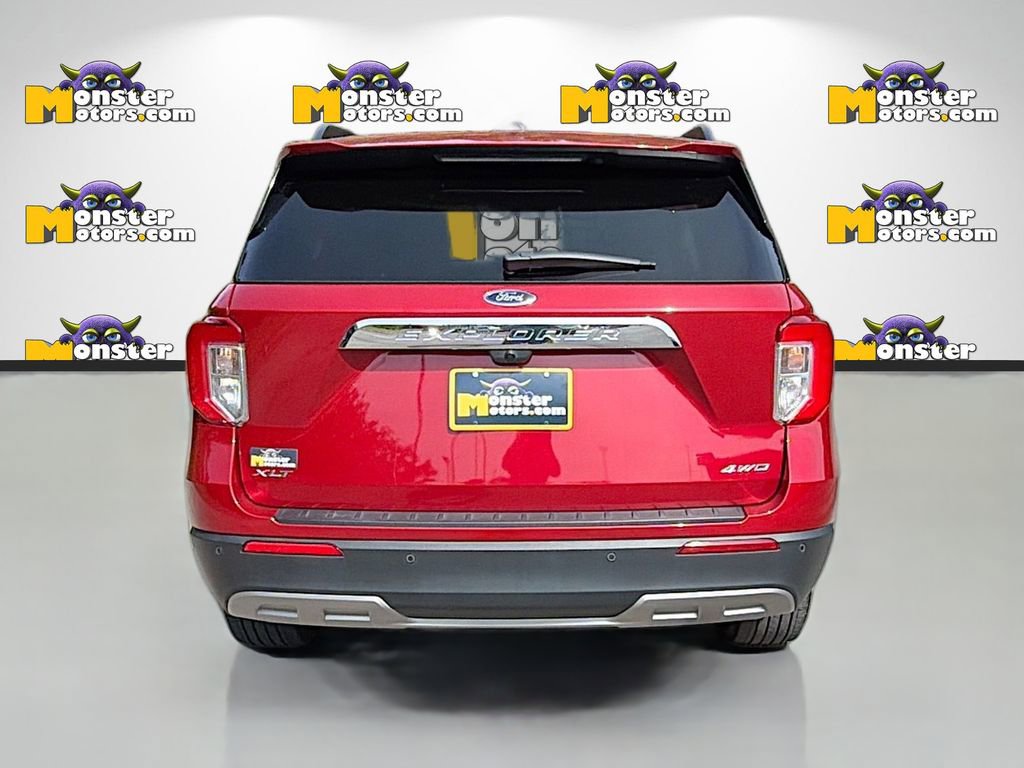 Used 2023 Ford Explorer XLT w/ Equipment Group 202A AWD/4WD image 39