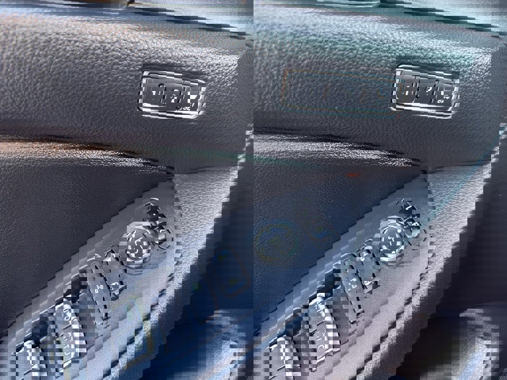 Used 2019 Honda Accord Touring image 13