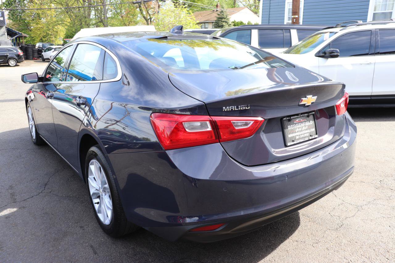 Used 2025 Chevrolet Malibu LT FWD image 3
