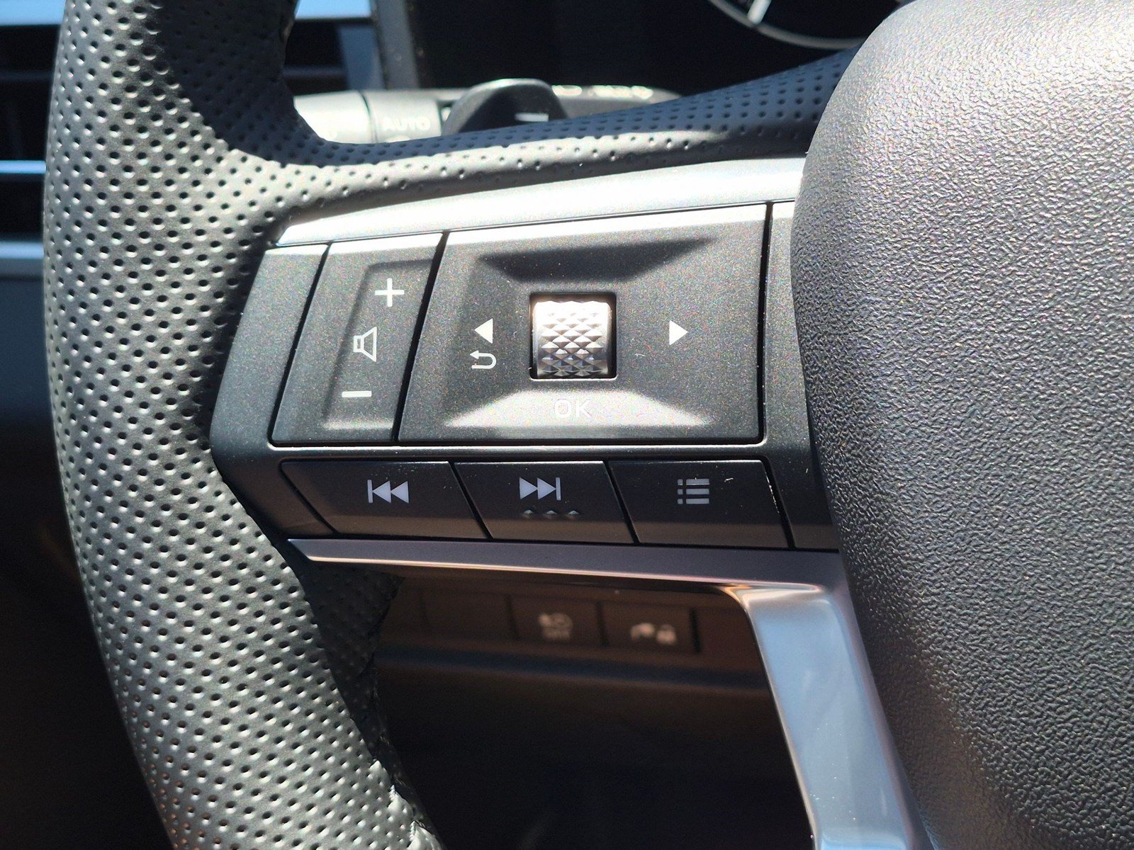 New 2026 Nissan Rogue Platinum AWD/4WD image 14