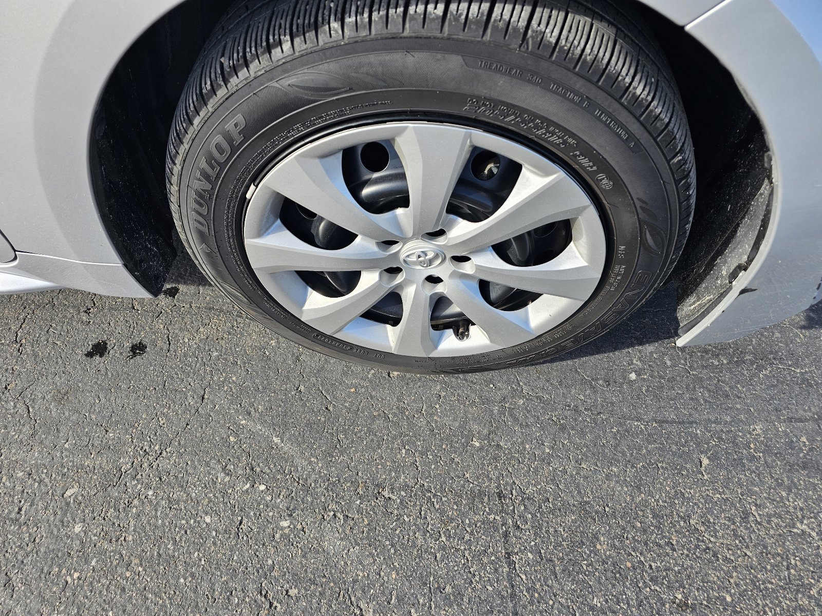 Used 2025 Toyota Corolla LE image 9