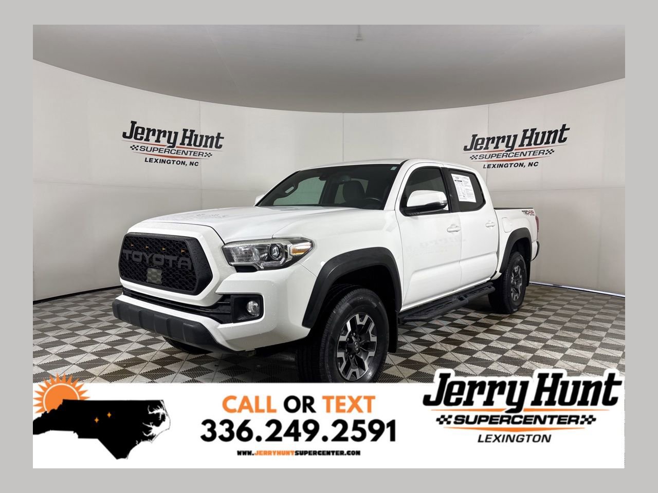 Used 2019 Toyota Tacoma TRD Off-Road image 1