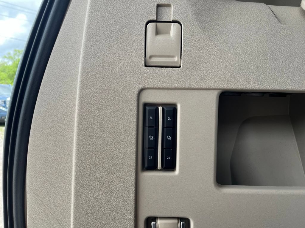 Used 2020 Lincoln Navigator Reserve w/ Luxury Package AWD/4WD image 12