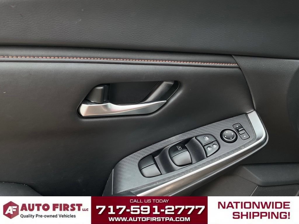 Used 2023 Nissan Sentra SR w/ Electronics Package FWD image 7