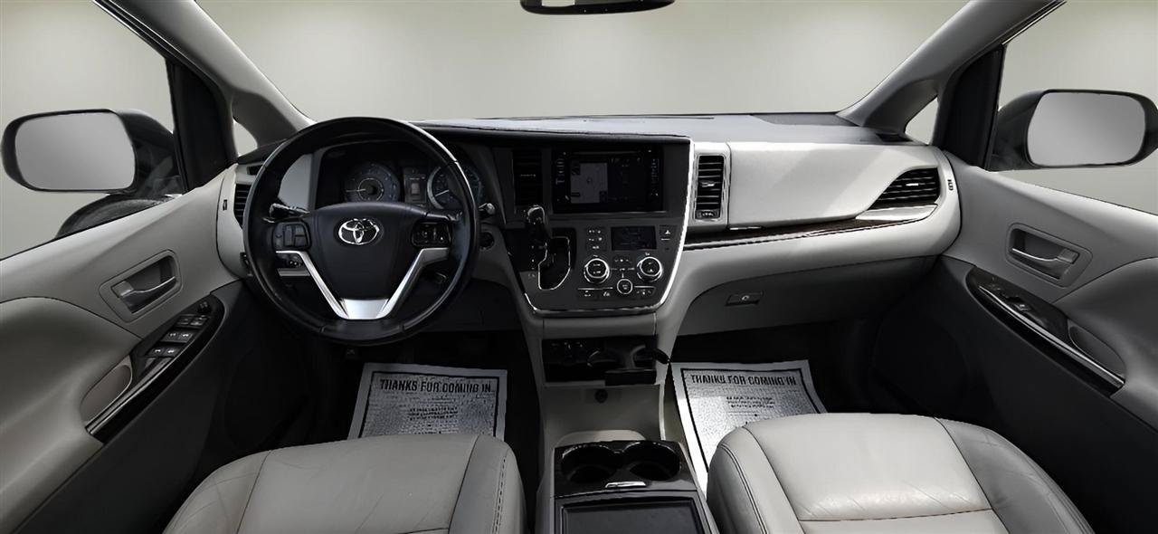 Used 2017 Toyota Sienna XLE w/ XLE Navigation Package AWD/4WD image 17