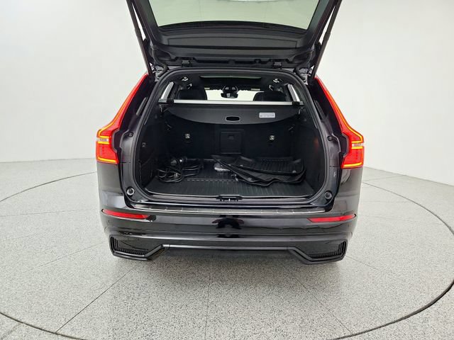 Used 2024 Volvo XC60 T8 Ultimate w/ Protection Package Premier AWD/4WD image 16