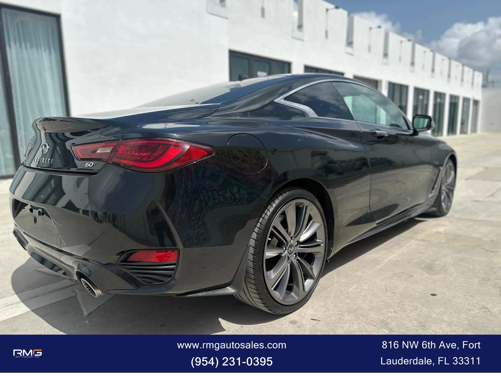 Used 2019 INFINITI Q60 Red Sport 400 w/ Cargo Package AWD/4WD image 6