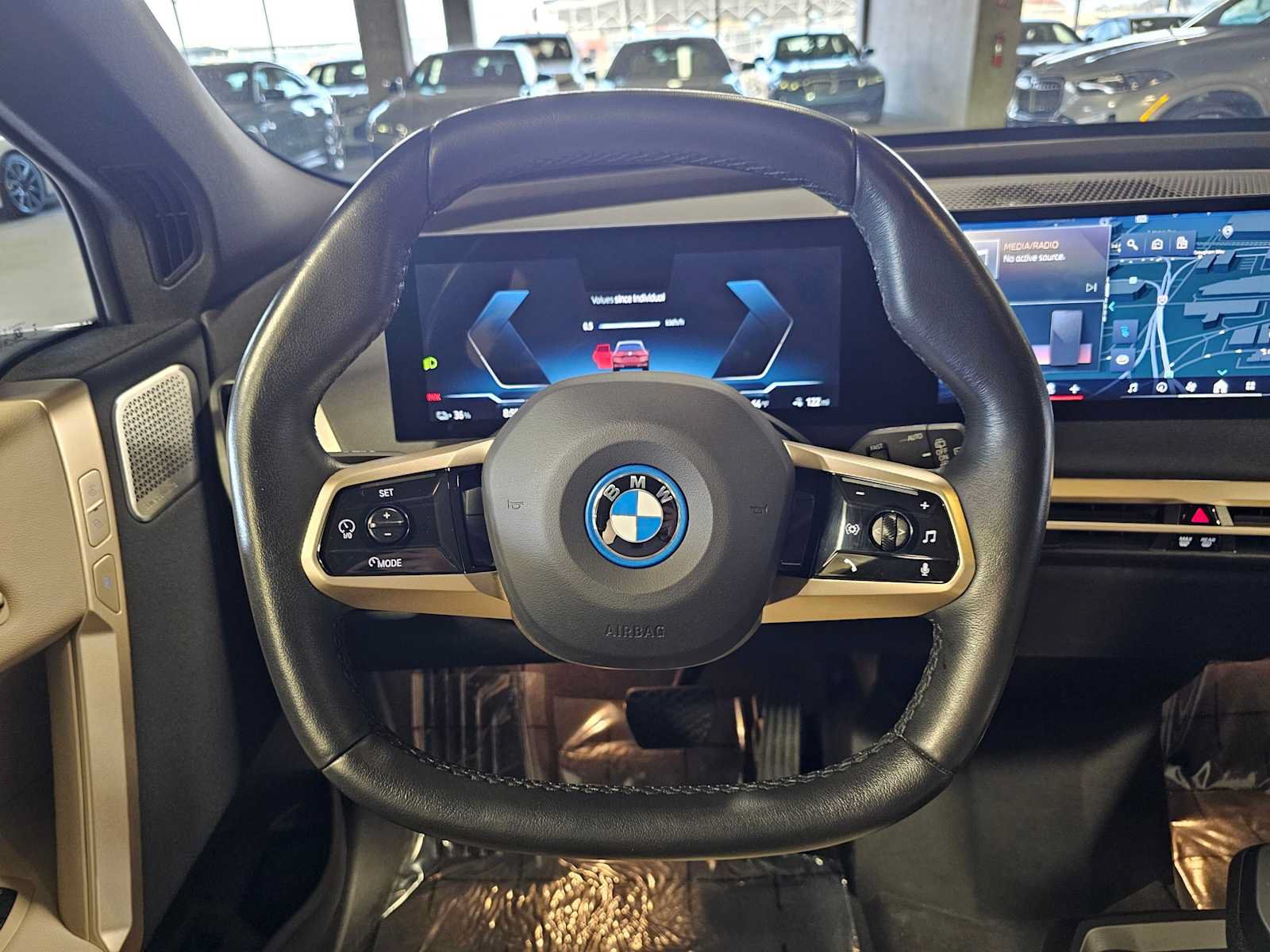 Used 2024 BMW iX xDrive50 w/ Premium Package AWD/4WD image 10