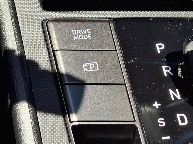 Certified 2025 Hyundai Elantra SEL FWD image 24