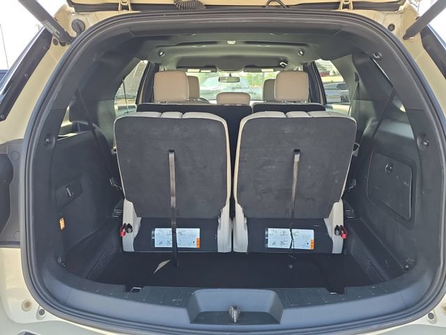 Used 2018 Ford Explorer XLT w/ Equipment Group 202A FWD image 30