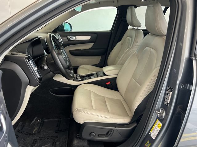 Used 2019 Volvo XC40 T5 Momentum AWD/4WD image 31