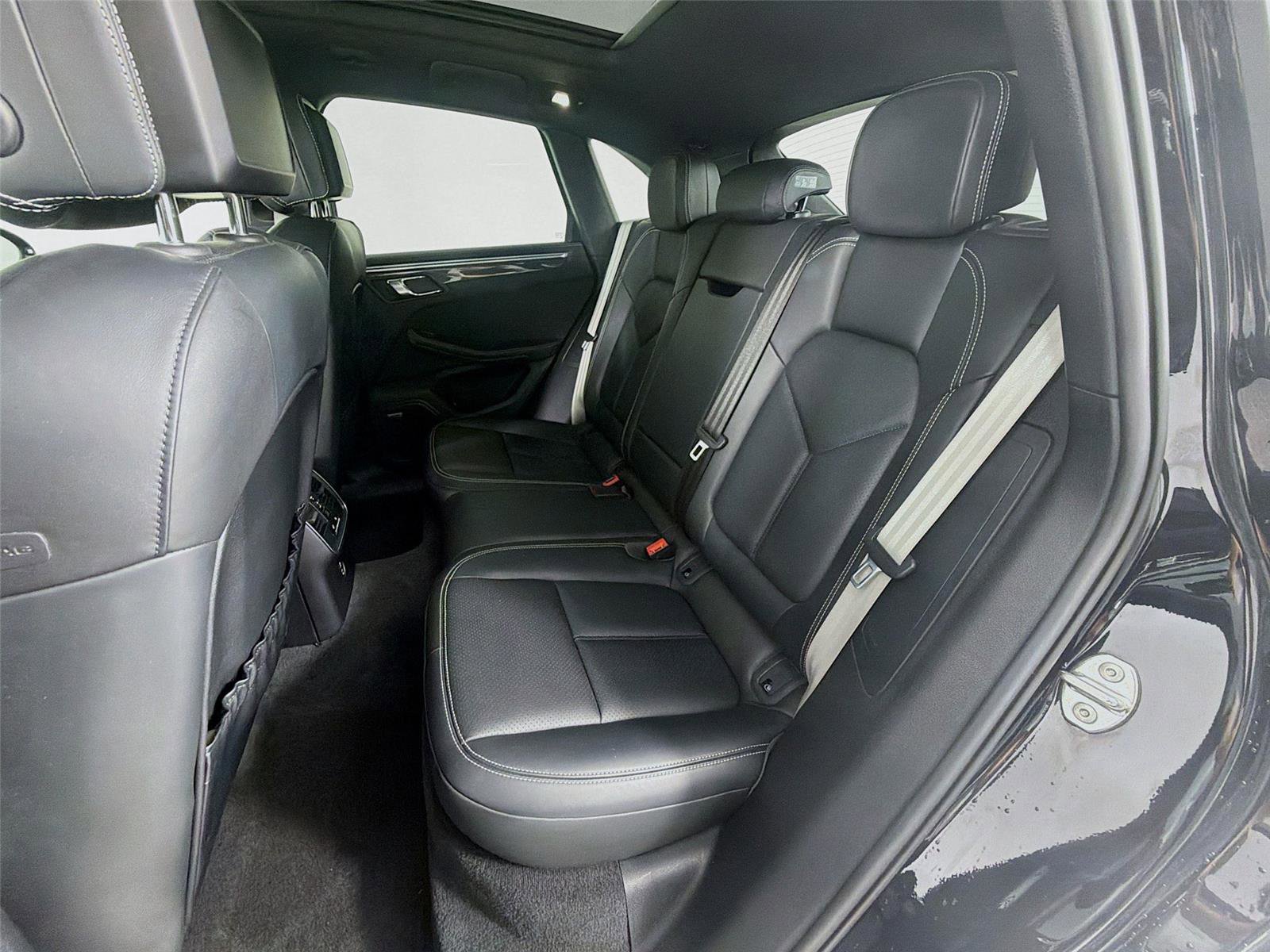 Certified 2023 Porsche Macan GTS AWD/4WD image 21