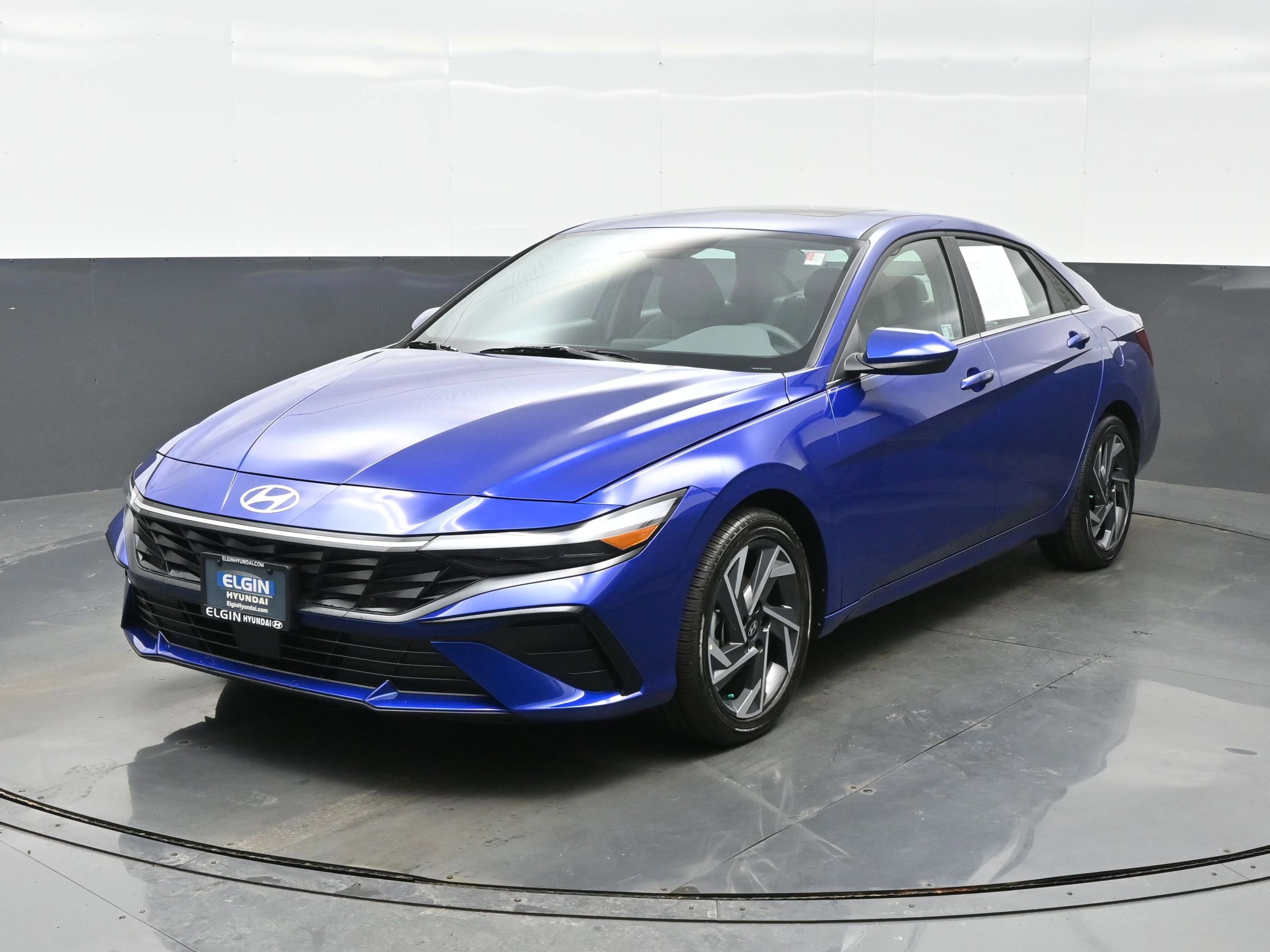 Certified 2025 Hyundai Elantra SEL image 2