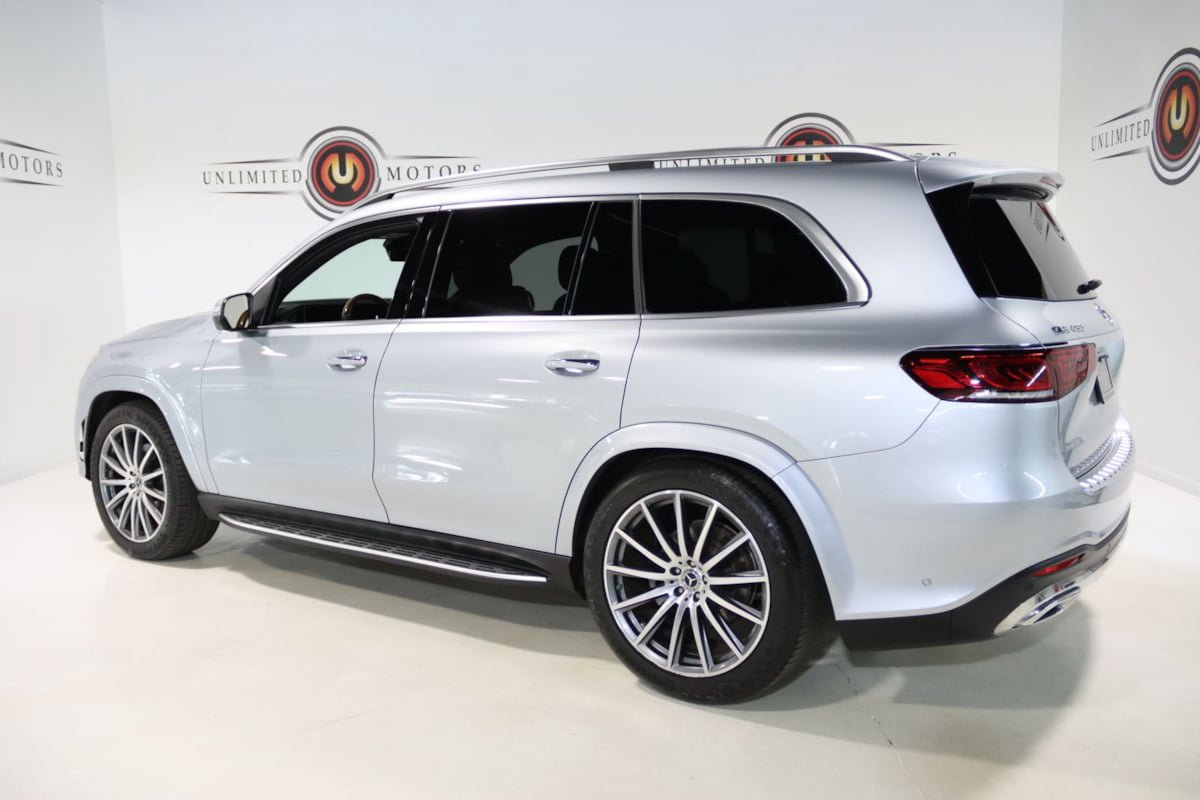 Used 2023 Mercedes-Benz GLS 450 4MATIC image 3