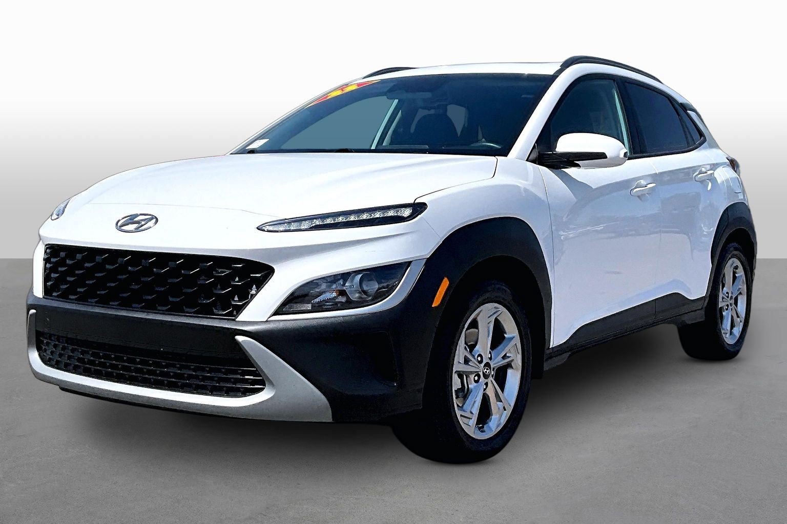 Used 2022 Hyundai Kona SEL w/ Convenience Package FWD image 1