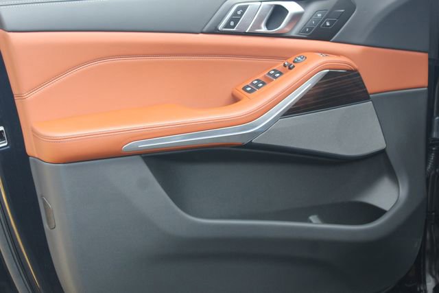 Used 2025 BMW X5 xDrive40i w/ Executive Package image 23