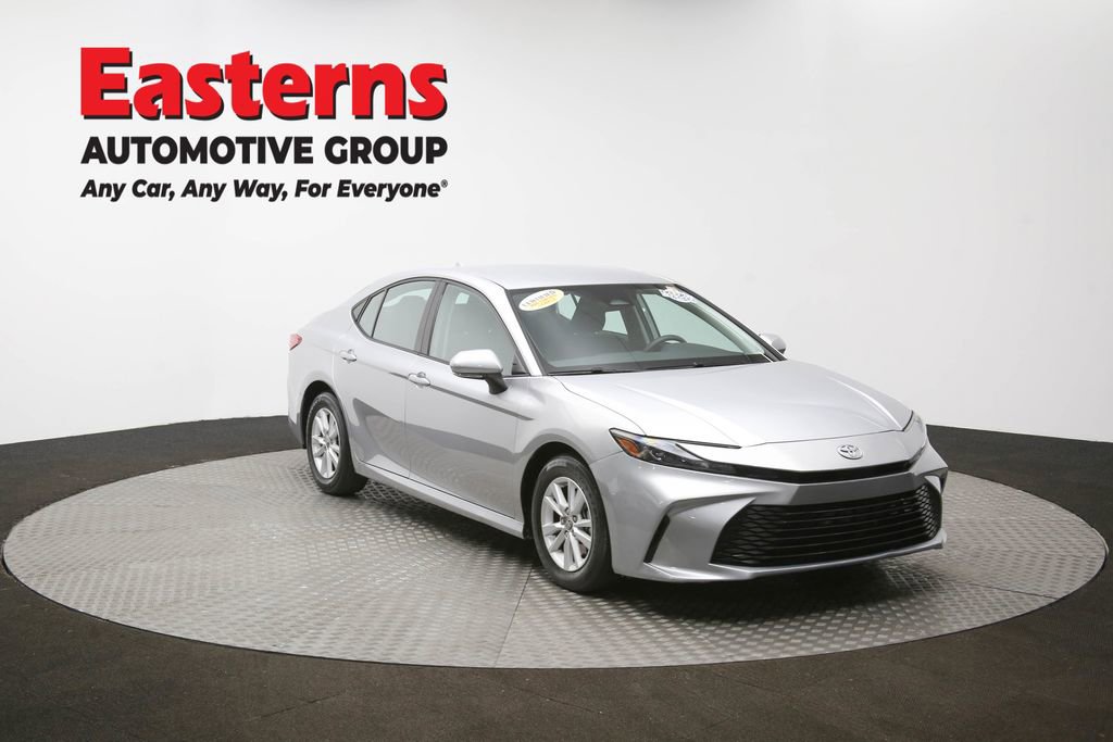 Used 2025 Toyota Camry LE image 52