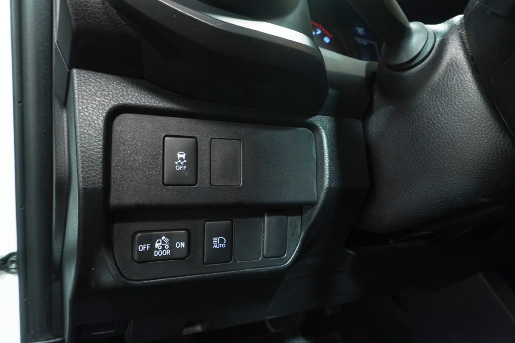 Used 2023 Toyota Tacoma SR AWD/4WD image 21