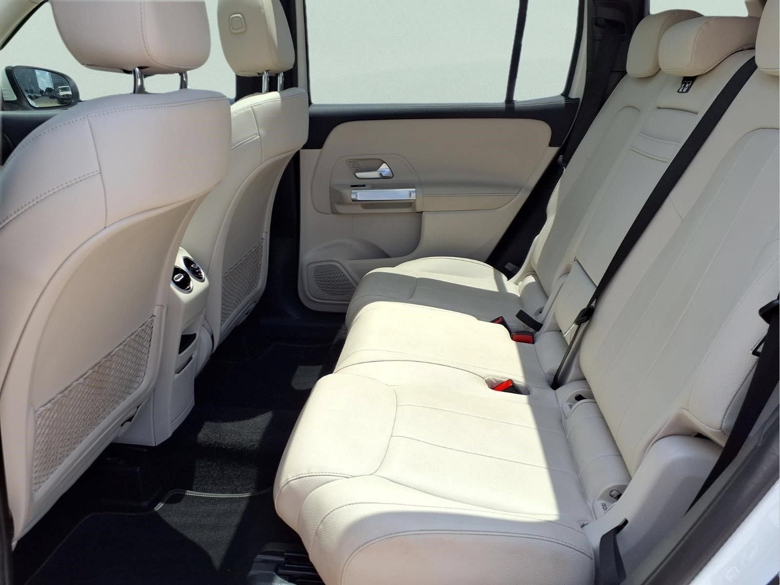 Used 2023 Mercedes-Benz GLB 250 image 10