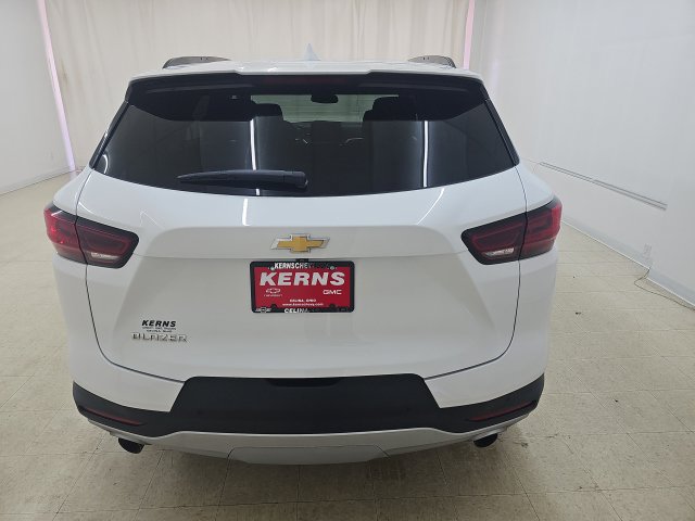 Used 2024 Chevrolet Blazer LT w/ Convenience Package FWD image 16