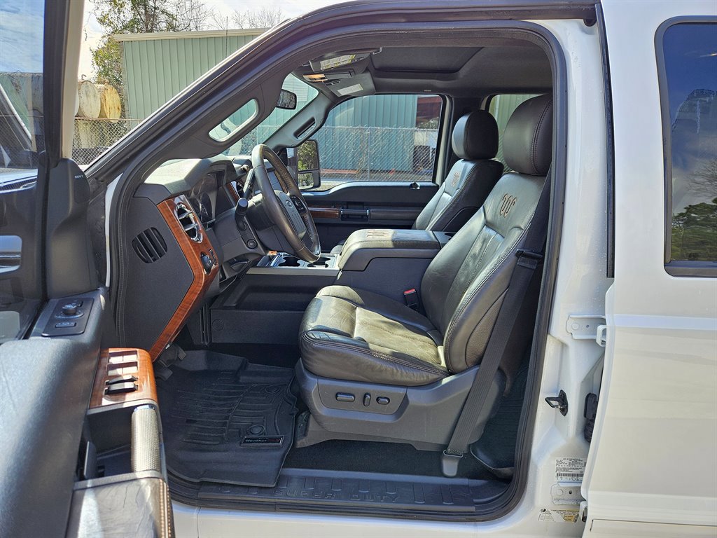 Used 2016 Ford F250 King Ranch w/ King Ranch w/Chrome Package image 6