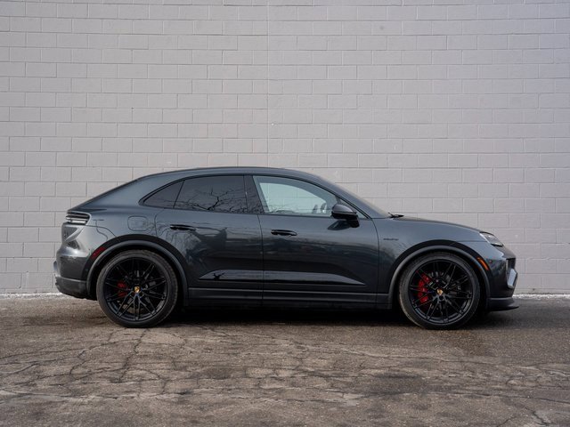Certified 2025 Porsche Macan 4S Electric image 8