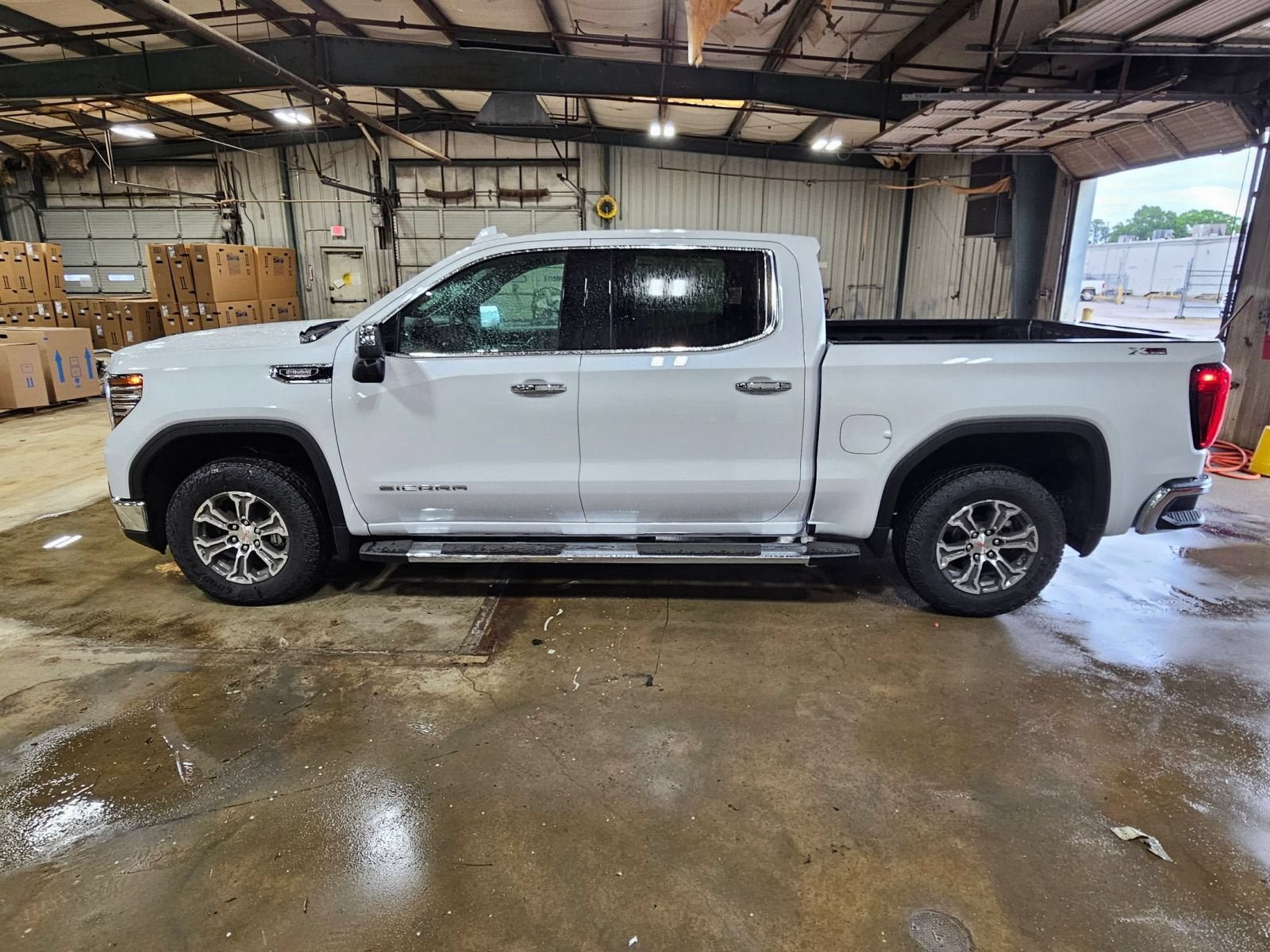 New 2026 GMC Sierra 1500 SLT w/ SLT Convenience Package AWD/4WD image 2