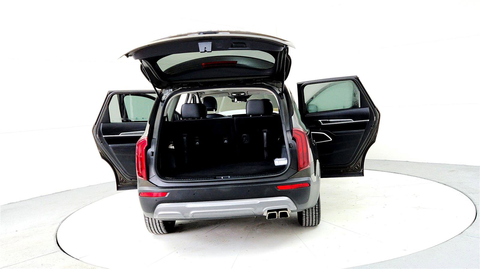 Used 2022 Kia Telluride S image 11