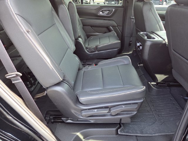 Used 2023 GMC Yukon SLT w/ SLT Luxury Package AWD/4WD image 25