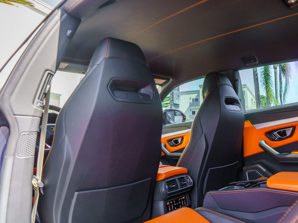 Used 2022 Lamborghini Urus AWD/4WD image 17