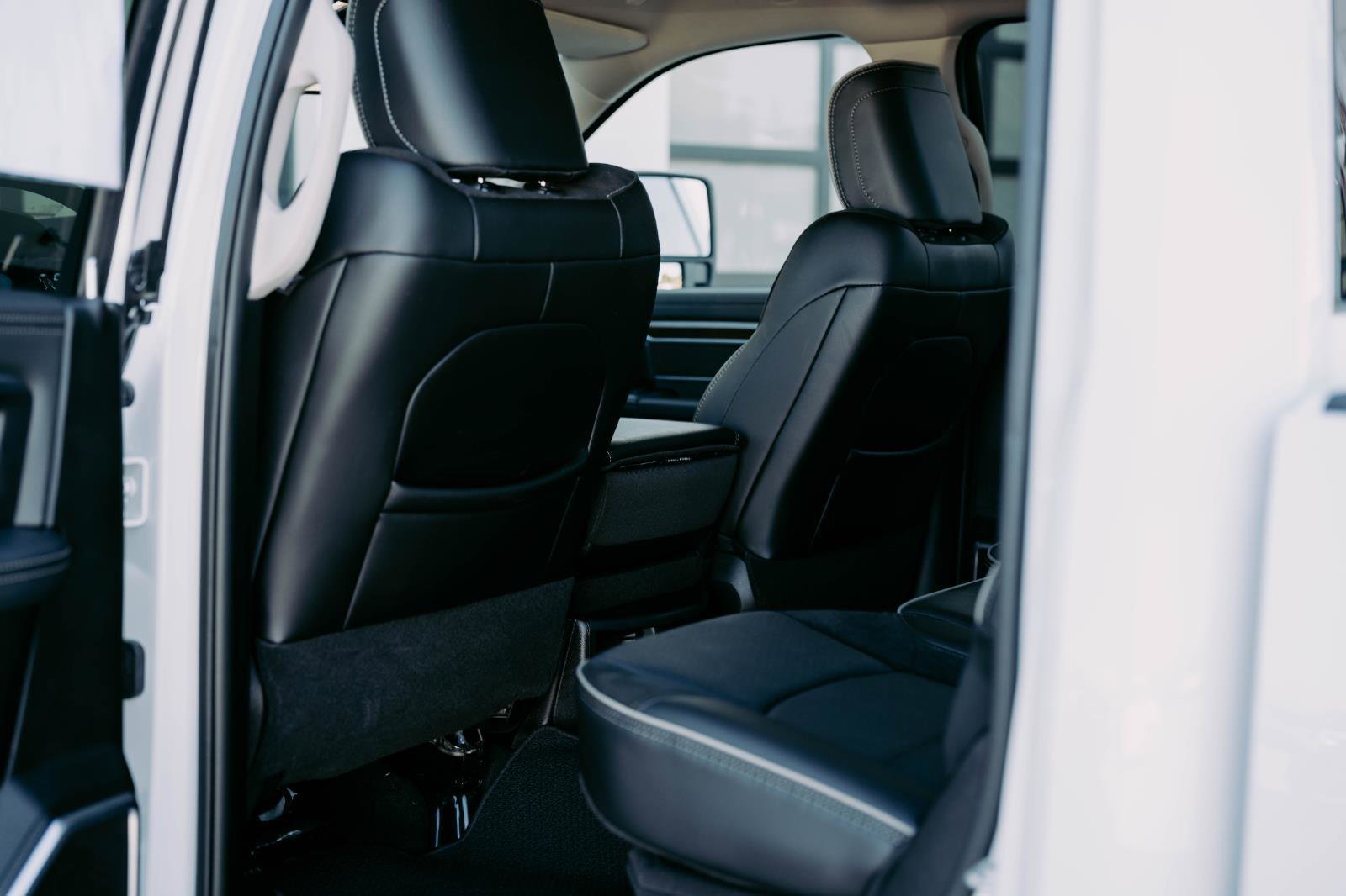 Used 2024 RAM 2500 Laramie image 12