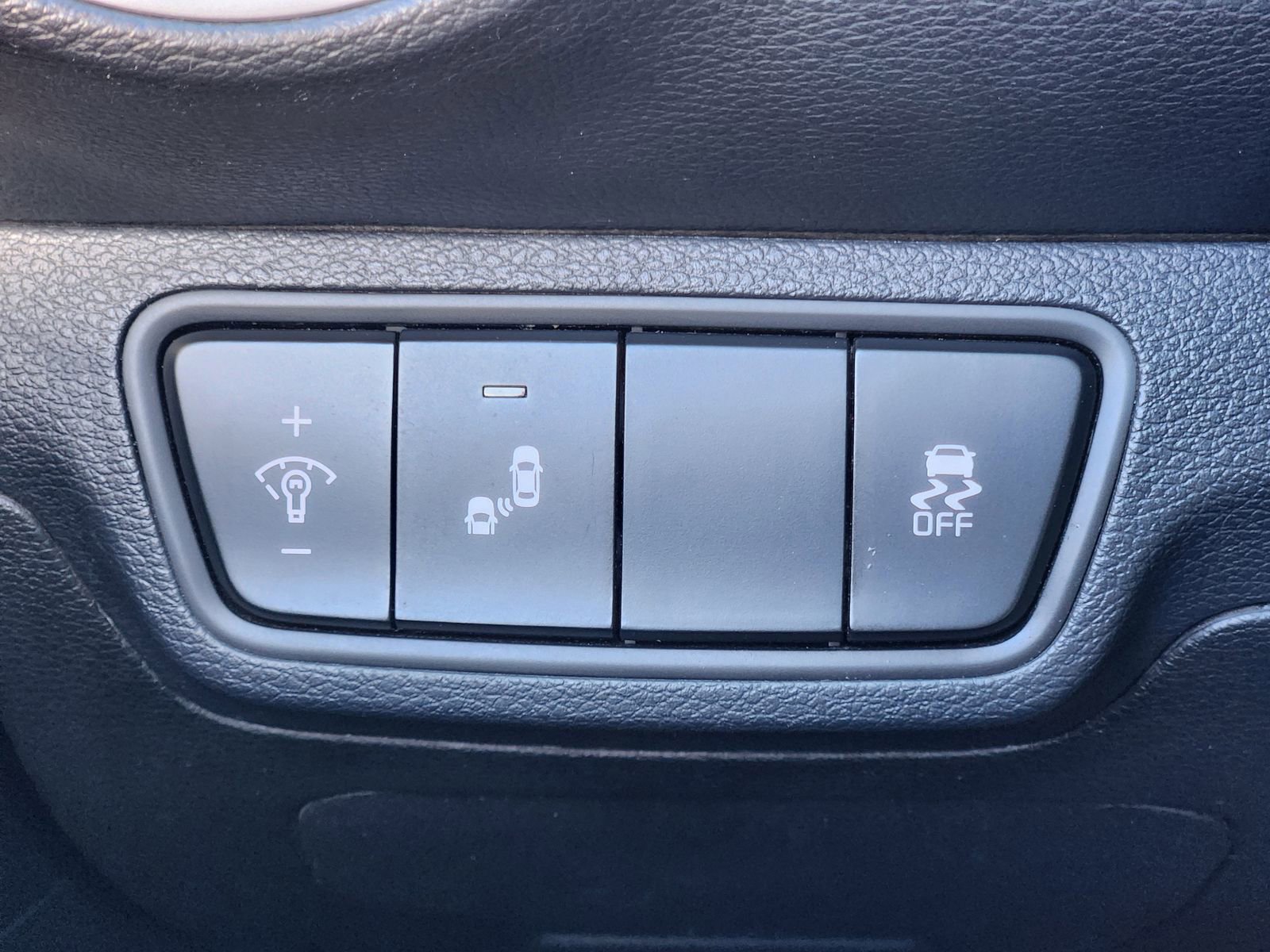 Used 2023 Kia Forte LXS w/ LXS Technology Package image 26