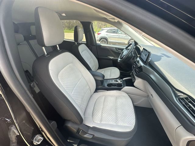 Used 2023 Ford Escape Active w/ Cold Weather Package FWD image 29