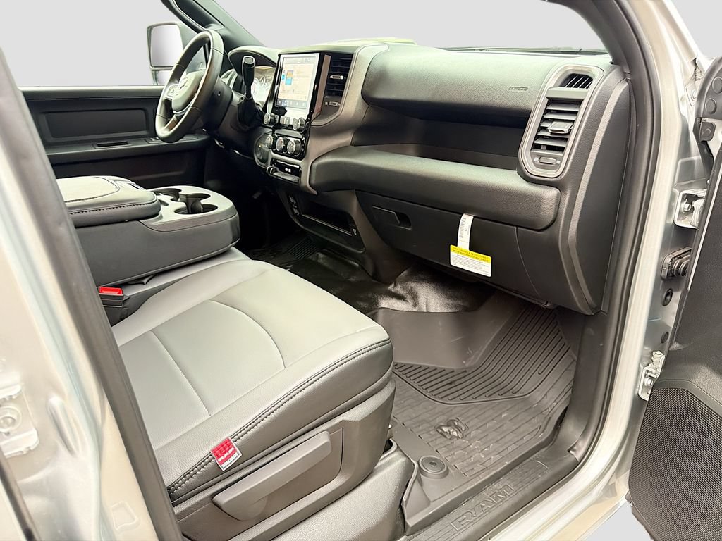 New 2026 RAM 3500 Tradesman w/ Chrome Appearance Group A AWD/4WD image 13
