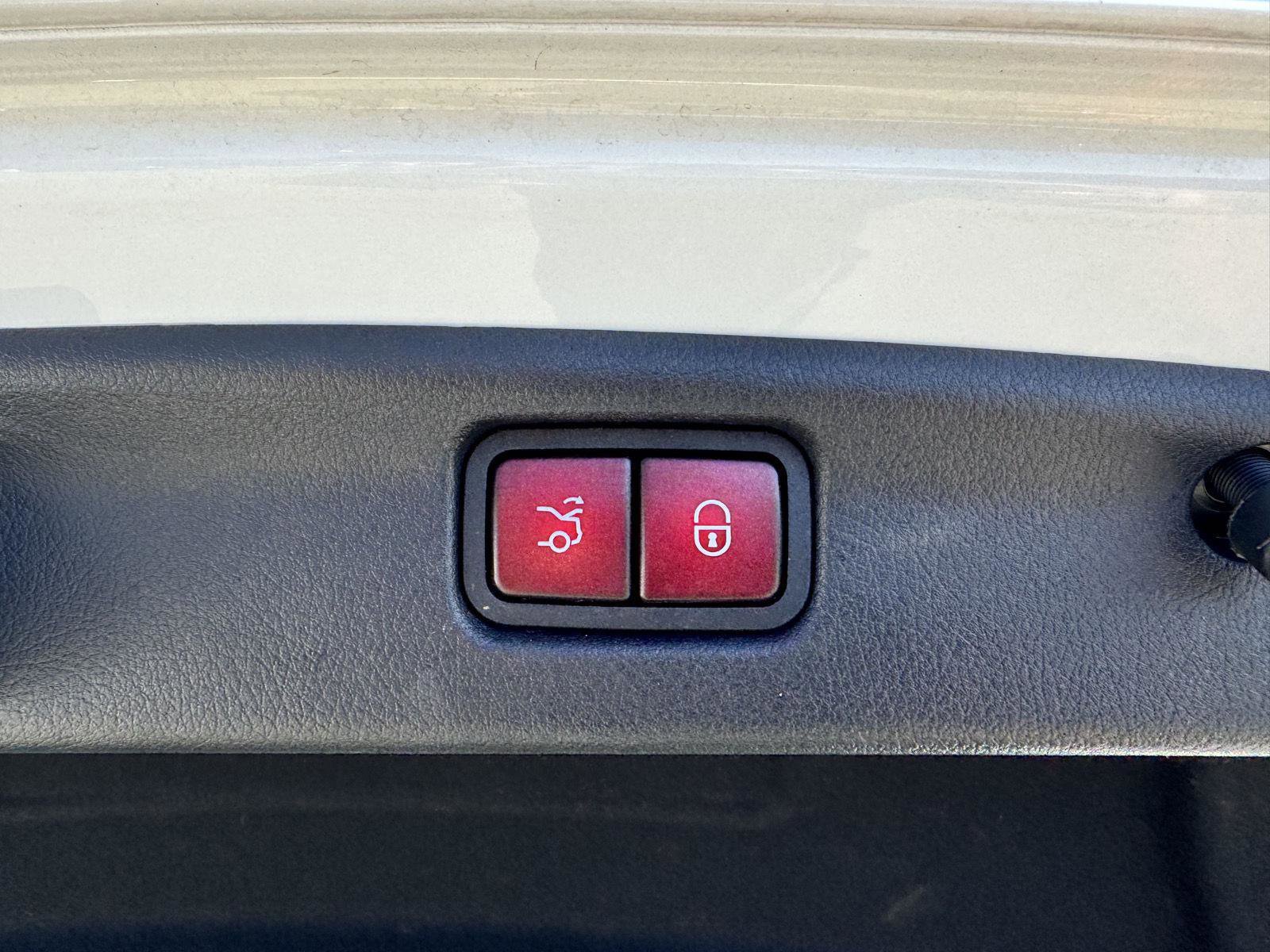 Certified 2023 Mercedes-Benz C 300 Sedan image 22