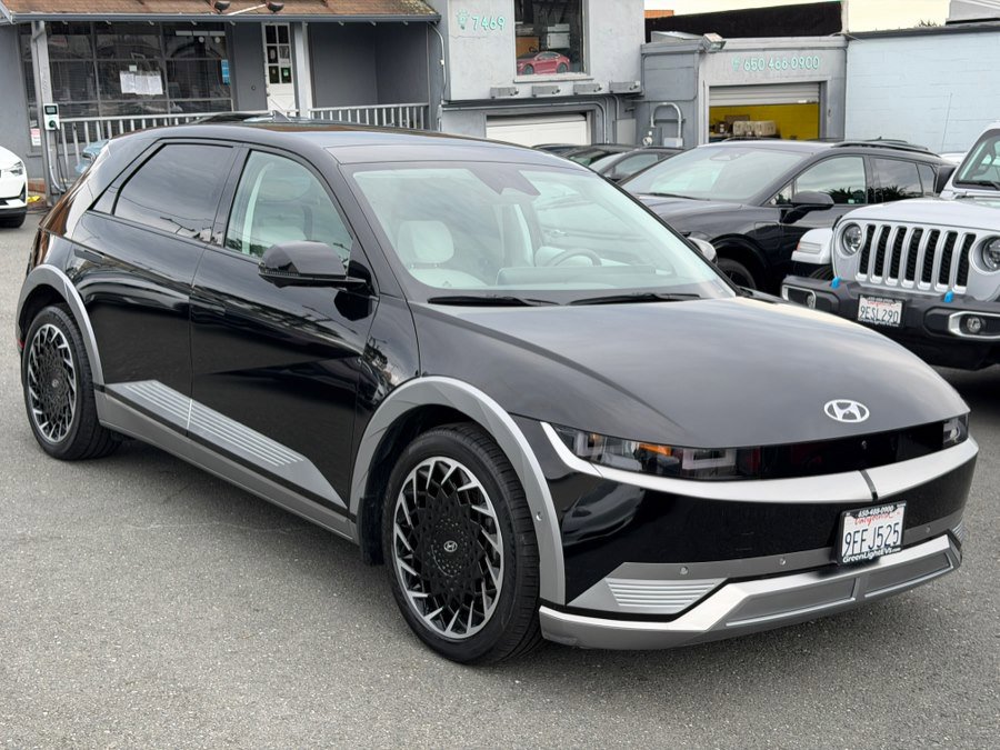 Used 2023 Hyundai Ioniq 5 Limited w/ Cargo Package image 3