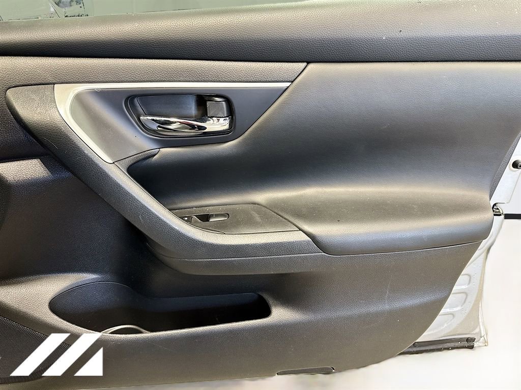 Used 2016 Nissan Altima 2.5 S w/ Power Driver Seat Package image 30