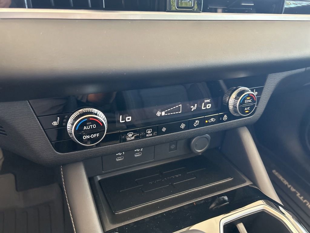 New 2026 Mitsubishi Outlander SE image 45