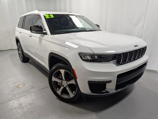 Used 2023 Jeep Grand Cherokee L Limited AWD/4WD image 2