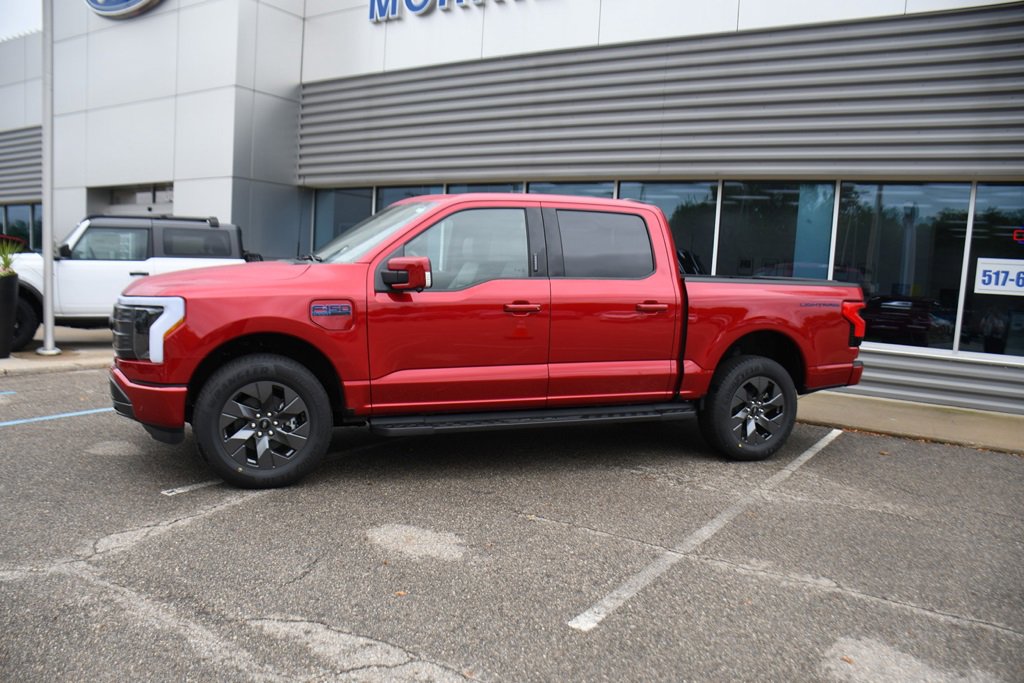 New 2025 Ford F150 Lightning Lariat image 2